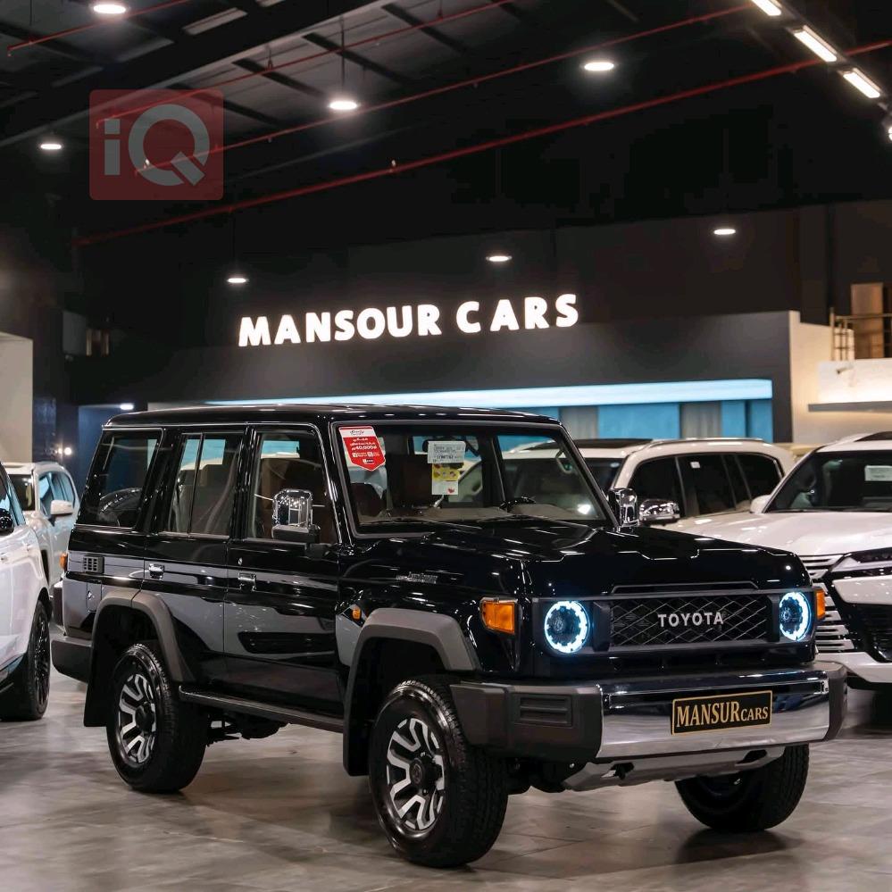 تۆیۆتا لاند کرۆزەر 76